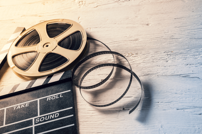 traduire pour le cinema et la television entre scenarios dialogues et sous-titres